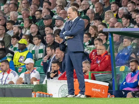 Tréner Vladimír Weiss st. počas zápasu Celtic Glasgow - ŠK Slovan Bratislava v 1. kole ligovej fázy Ligy majstrov.