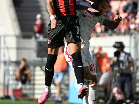 Roko Jureškin a Lukáš Migaľa počas zápasu 8. kola Niké ligy medzi FC Spartak Trnava a MFK Dukla Banská Bystrica.