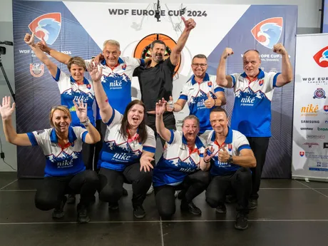 Slovenská reprezentácia v šípkach počas WDF Europe Cupu 2024.