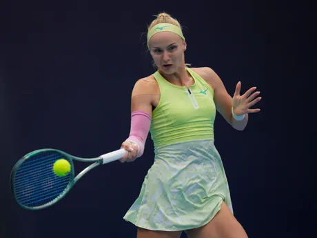 Rebecca Šramková v zápase 3. kola turnaja WTA Peking