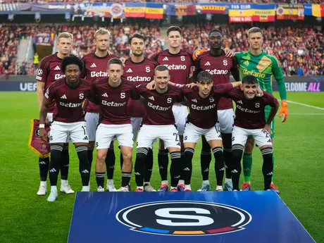 Tímová fotka futbalistov Sparty Praha v zápase 1. kola Ligy majstrov AC Sparta Praha - Red Bull Salzburg.