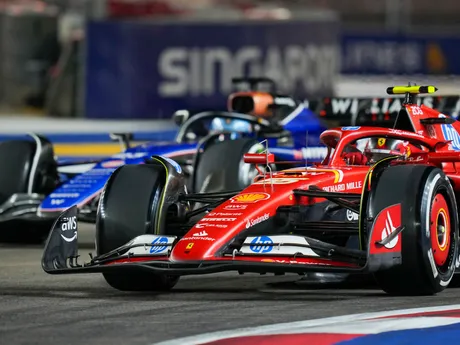 Carlos Sainz počas Veľkej ceny Singapuru. 