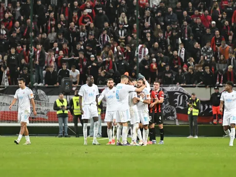 Radosť hráčov Slovana po strelení gólu  počas zápasu 11. kola futbalovej Niké ligy medzi FC Spartak Trnava a ŠK Slovan Bratislava.