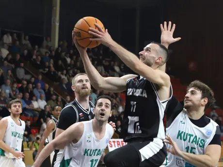 Na snímke Lukáš Bolek (Prievidza) počas zápasu J-skupiny Európskeho pohára FIBA v basketbale mužov BC PRIEVIDZA - BC Kutaisi 2010.