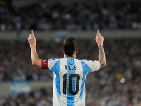 Lionel Messi oslavuje gól v zápase kvalifikácie na MS 2026 Argentína - Bolívia.