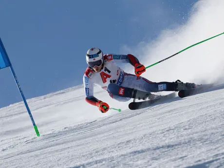 Nór Henrik Kristoffersen počas 1. kola obrovského slalomu v rakúskom Söldene.