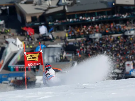 Marcel Hirscher počas prvého kola obrovského slalomu v rakúskom Söldene v roku 2024.