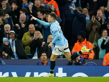 Phil Foden oslavuje gól v zápase 3. kola Ligy majstrov Manchester City - Sparta Praha.