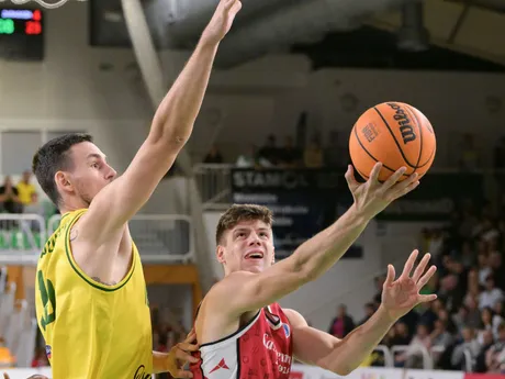 Zľava Boris Bojanovský (Levice) a Joaquin Rodríguez (Zaragoza)