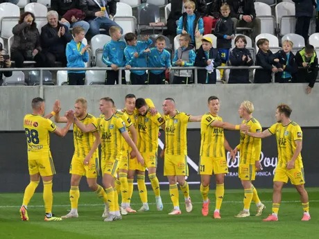 Gólová radosť hráčov Košíc počas zápasu 10. kola futbalovej Niké ligy FC Košice - MFK Ružomberok.