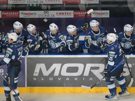 Gólová radosť hráčov Nitry počas zápasu 8. kola hokejovej Tipos extraligy HC Košice - HK Nitra.