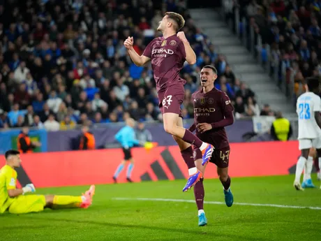 James McAtee sa raduje z gólu počas zápasu Slovan Bratislava - Manchester City v 2. kole ligovej fázy Ligy majstrov.