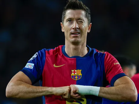 Útočník Barcelony Robert Lewandowski sa raduje z úvodného gólu v zápase 2. kola ligovej fázy Ligy majstrov FC Barcelona - Young Boys Bern.