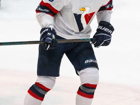 Na snímke Jonáš Peterek (Slovan) počas predohrávky 20. kola Tipos extraligy HC Slovan Bratislava - HK Nitra.