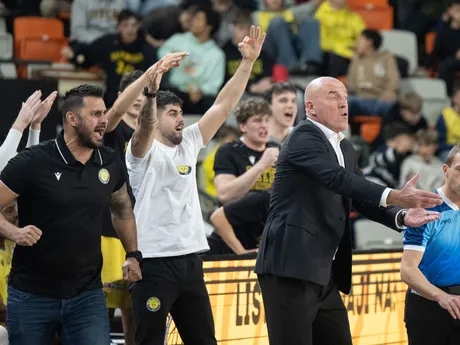 Na snímke tréner Interu Aramis Naglič v zápase B - skupiny Severoeurópskej basketbalovej ligy ENBL medzi BK Inter Bratislava – Bamberg Baskets.