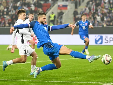 Dávid Hancko a Patrik Kristal počas zápasu C-divízie Ligy národov (LN) Slovensko - Estónsko.