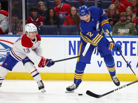 Momentka zo zápasu Buffalo Sabres - Montreal Canadiens v NHL.