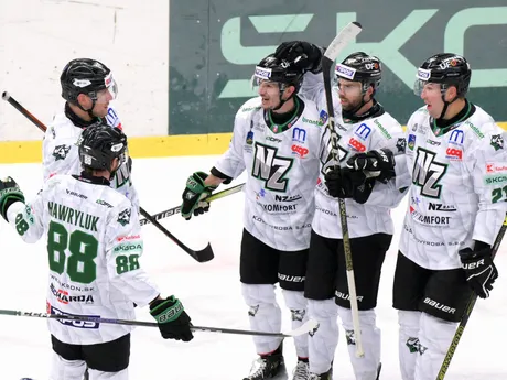 Gólová radosť hráčov Nových Zámkov v zápase 22. kola Tipos extraligy HC Nové Zámky - HK Poprad.