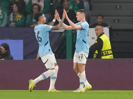 Phil Foden oslavuje gól v zápase Ligy majstrov Sporting Lisabon - Real Madrid.