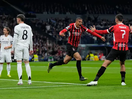 Malick Thiaw oslavuje gól v zápase Real Madrid - AC Miláno v Lige majstrov. 