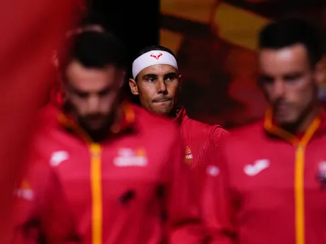 Rafael Nadal počas zápasu Davisovho pohára proti Boticovi Van De Zandschulpovi. 