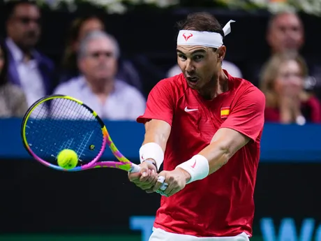 Rafael Nadal počas zápasu Davisovho pohára proti Boticovi Van De Zandschulpovi. 