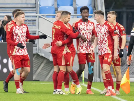 Gólová radosť futbalistov MFK Dukla Banská Bystrica v zápase 16. kola futbalovej Niké ligy medzi ŠK Slovan Bratislava - MFK Dukla Banská Bystrica.