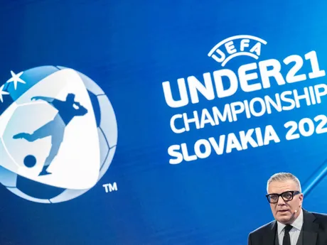 Prezident Slovenského futbalového zväzu Ján Kováčik hovorí počas žrebu EURO U21 2025 v Bratislave