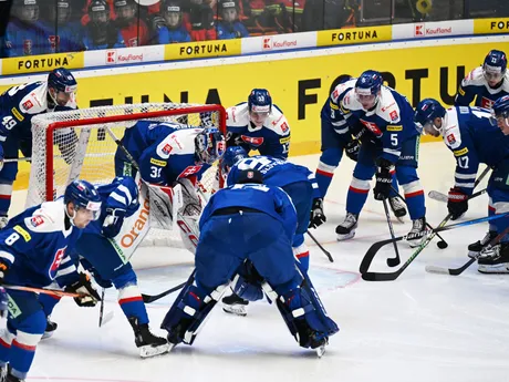 Hráči Slovenska pred zápasom Slovensko – Nórsko na Vianočnom Kaufland Cupe 2024.