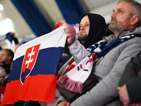 Fanúšikovia Slovenska pred zápasom Slovensko – Nórsko na Vianočnom Kaufland Cupe 2024.