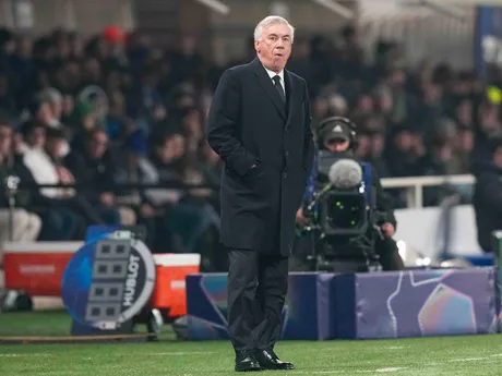 Tréner Realu Madrid Carlo Ancelotti v zápase 6. kola Ligy majstrov: Atalanta Bergamo - Real Madrid.