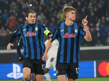 Charles De Ketelaere oslavuje strelený gól v zápase 6. kola Ligy majstrov: Atalanta Bergamo - Real Madrid.