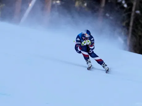 Lindsey Vonnová počas zjazdu v rámci FIS pretekov v Copper Mountain.