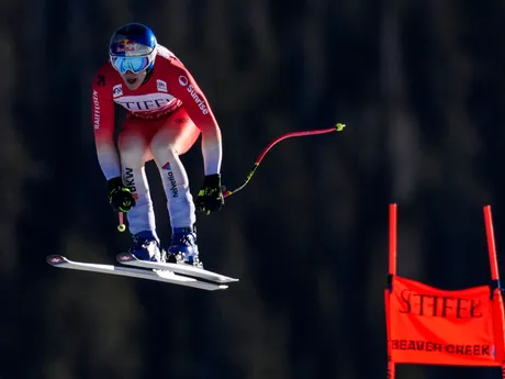 Marco Odermatt počas zjazdu v Beaver Creeku