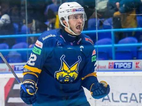 Connor Ford (Spišská Nová Ves) sa teší z tretieho gólu Spišskej Novej Vsi počas zápasu 36. kola Tipos extraligy HK Spišská Nová Ves - HC Košice.