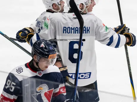 Gólová radosť hokejistov Spišskej Novej Vsi v zápase 42. kola Tipos extraligy HC Slovan Bratislava - HK Spišská Nová Ves.