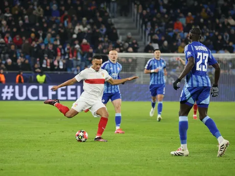 Momentka zo zápasu ŠK Slovan Bratislava - VfB Stuttgart v 7. kole ligovej fázy Ligy majstrov.