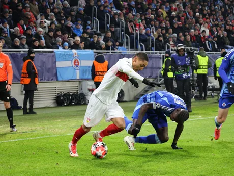 Momentka zo zápasu ŠK Slovan Bratislava - VfB Stuttgart v 7. kole ligovej fázy Ligy majstrov.