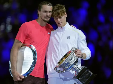 Jannik Sinner počas finále Australian Open 2025 proti Alexandrovi Zverevovi. 