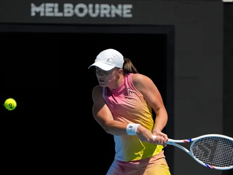 Iga Swiateková počas 2. kola Australian Open 2025 proti Rebecce Šramkovej. 