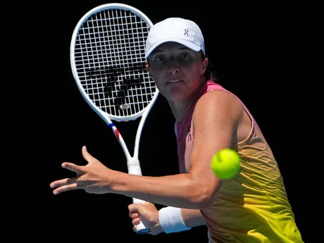 Iga Swiateková počas 2. kola Australian Open 2025 proti Rebecce Šramkovej. 