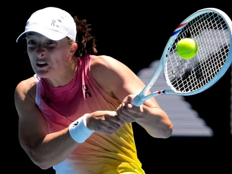 Iga Swiateková počas 2. kola Australian Open 2025 proti Rebecce Šramkovej. 