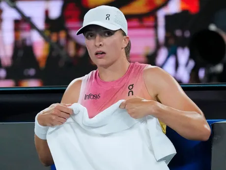 Iga Swiateková v semifinálovom zápase proti Madison Keysovej na Australian Open 2025.