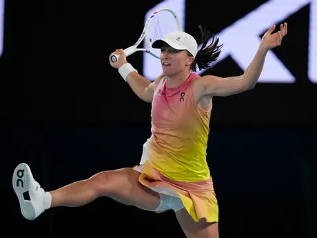 Iga Swiateková v semifinálovom zápase proti Madison Keysovej na Australian Open 2025.