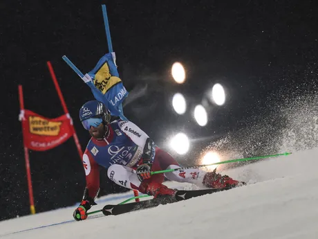 Marco Schwarz počas 1. kola obrovského slalomu v rakúskom stredisku Schladming. 