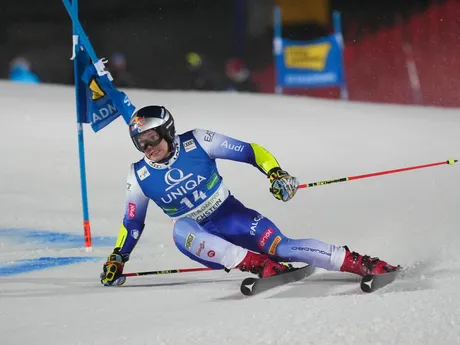 Alex Vinatzer počas 1. kola obrovského slalomu v rakúskom stredisku Schladming. 