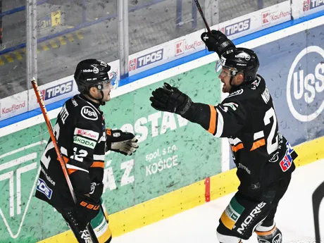 Gólová radosť hráčov Košíc počas zápasu 35. kola Tipos extraligy HC Košice - DOXXbet Vlci Žilina.