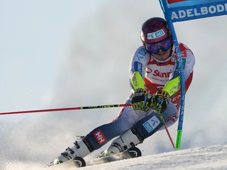 Nór Atle Lie McGrath v 1. kole obrovského slalomu vo švajčiarskom stredisku Adelboden.