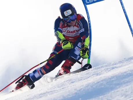 Chorvát Filip Zubčič v 1. kole obrovského slalomu vo švajčiarskom stredisku Adelboden.