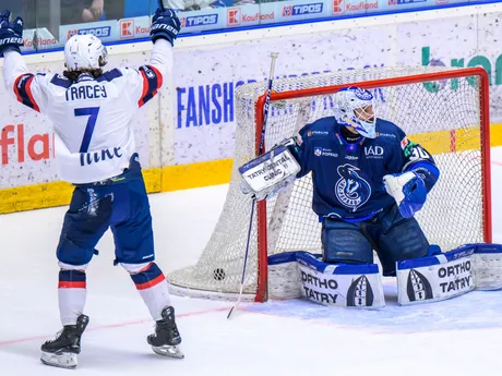 Brayden John Tracey (Bratislava) sa teší z gólu počas zápasu 49. kola hokejovej Tipos extraligy.